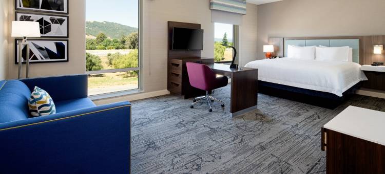 吉尔罗伊希尔顿欢朋套房酒店(Hampton Inn & Suites - Gilroy, CA)图片