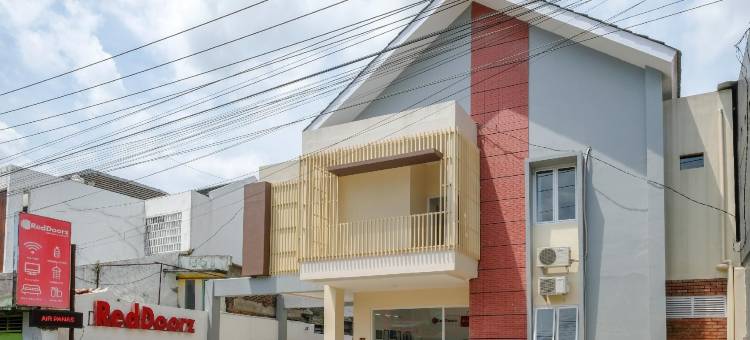 RedDoorz near Rita Super Mall Purwokerto 3图片
