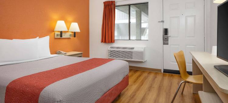 布埃纳帕克6号汽车旅馆 - 诺茨浆果农场/迪士尼乐园(Buena Park, CA - Knotts Berry Farm - Disneyland)图片