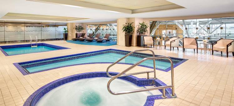 温哥华机场航站楼费尔蒙酒店(Fairmont Vancouver Airport)图片