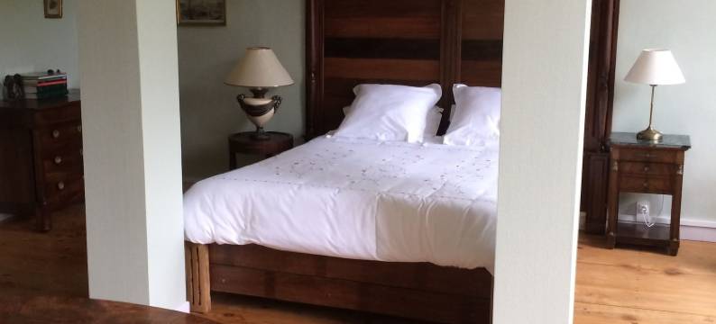 瓦尔拉尔邦城堡住宿加早餐旅馆(Chateau du Val Larbont)图片