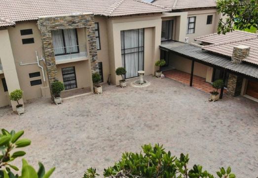 Letsatsing Lodge Hotel Overview