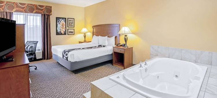 劳顿西尔堡拉昆塔温德姆套房酒店(La Quinta Inn & Suites by Wyndham Lawton / Fort Sill)图片