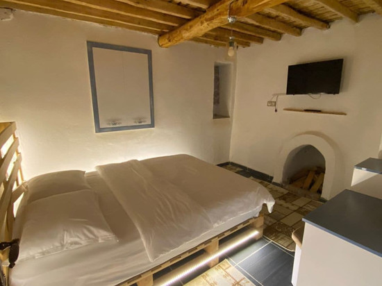 阿利亚科纳克 - 科亚沃伊维雷泽特勒里酒店