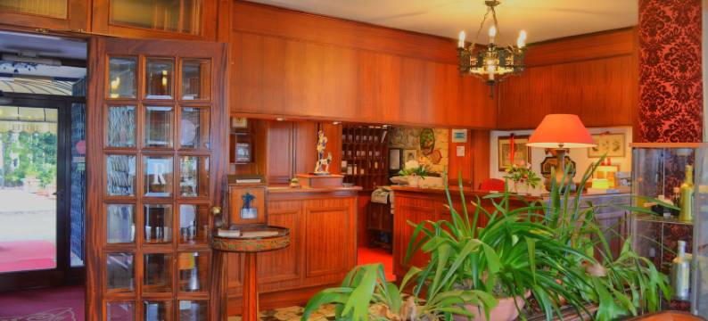 拉莱塞瓦迪卡斯特尔达皮奥 - 查姆&瑞莱克斯酒店(La Riserva di Castel d'Appio- Charme & Relax)图片