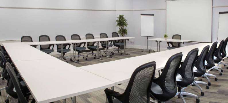 德威尔拉蒂默庄园(De Vere Latimer Estate)图片