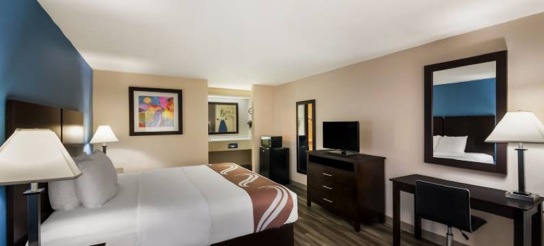 圆石市-北奥斯汀凯艺套房酒店(Quality Inn & Suites Round Rock)图片