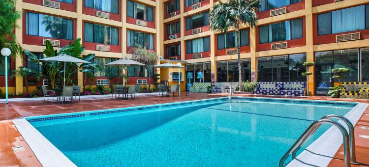 洛杉矶蒙特贝洛品质酒店及套房(Quality Inn & Suites Montebello - Los Angeles)图片