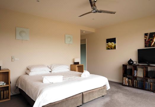 Eco-Luxe at Mount AvocaHotel Overview