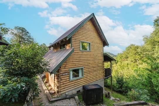 RedAwning威利的避难所两卧室小屋(J Willy's Refuge 2 Bedroom Cabin by RedAwning)