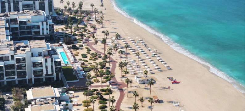 迪拜尼基海滩水疗度假村(Nikki Beach Resort & Spa Dubai)图片