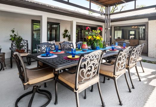 Luxurious Retreat with Pool & Hot Tub - Hill Country GemHotel Overview