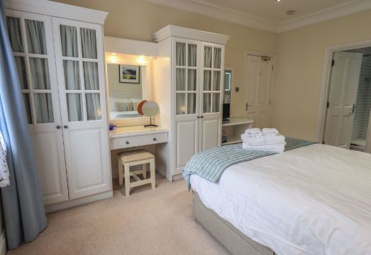 Romney 17 Hotel Overview