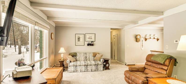 适合家庭的住宅，位于松河，带有火坑(Family-Friendly Home w/ Fire Pit in Pine River)图片