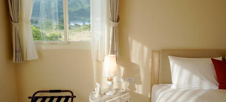 小猪爱吃地瓜叶图片