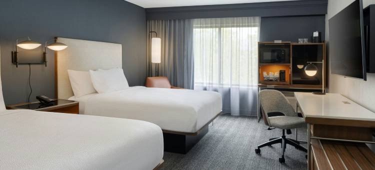 特拉弗斯城万豪万怡酒店(Courtyard Traverse City)图片