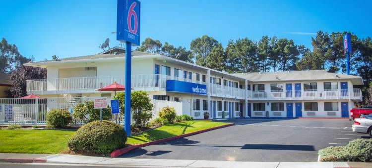 加利福尼亚阿克塔 - 洪堡理工州立大学 6 号汽车旅馆(Motel 6 Arcata, CA – Cal Poly Humboldt)图片