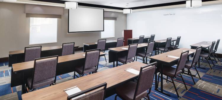 希尔顿欢朋套房酒店-西萨克拉门托(Hampton Inn & Suites by Hilton West Sacramento)图片