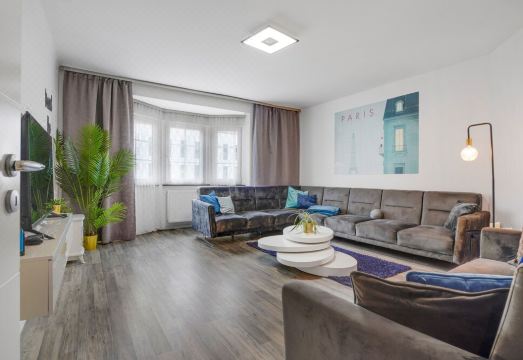 Augsburg: Central | 2 parking | 4 rooms + kitchen | washing machine | Nintendo Hotel Overview