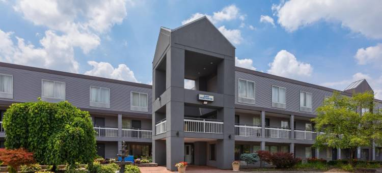 罗姆鲁斯底特律大都会机场豪生酒店(Howard Johnson by Wyndham Romulus Detroit Metro Airport)图片