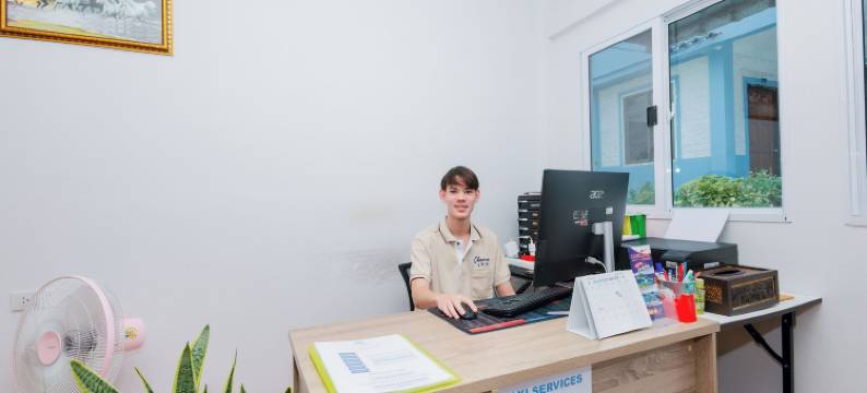 海边的查鲁恩(Charung by The Sea)图片