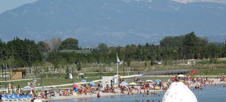 Stone House near Châteauneuf-du-Pape Vineyards图片