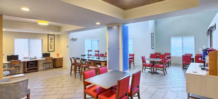 智选假日套房酒店罗利 - 威克森林(Holiday Inn Express & Suites Raleigh North - Wake Forest)图片