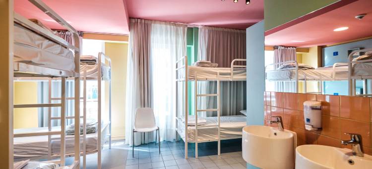 圣地亚哥德孔波斯特拉的Loop INN青年旅馆(Loop Inn Hostel Santiago de Compostela)图片