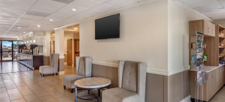 麦迪逊贝斯特韦斯特优质酒店(Best Western Plus Madison Inn)图片