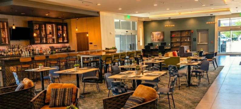 查塔努加市中心/南部拉昆塔温德姆酒店及套房(La Quinta Inn & Suites by Wyndham Chattanooga Downtown/South)图片