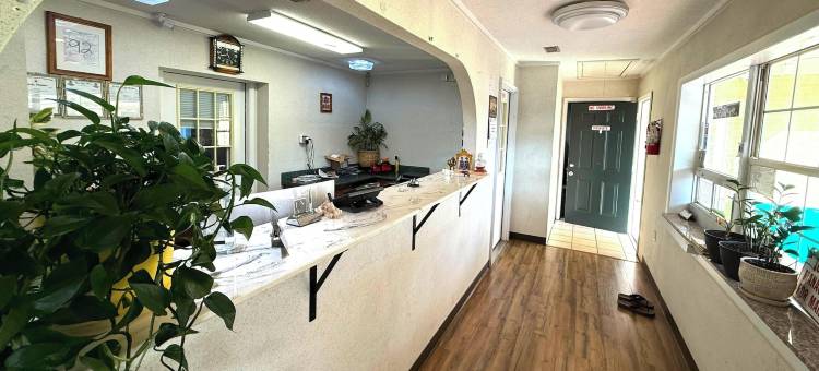 里维埃拉汽车旅馆，靠近美国84号公路的埃尔巴企业区(Riviera Motel Elba Near Enterprise US 84)图片