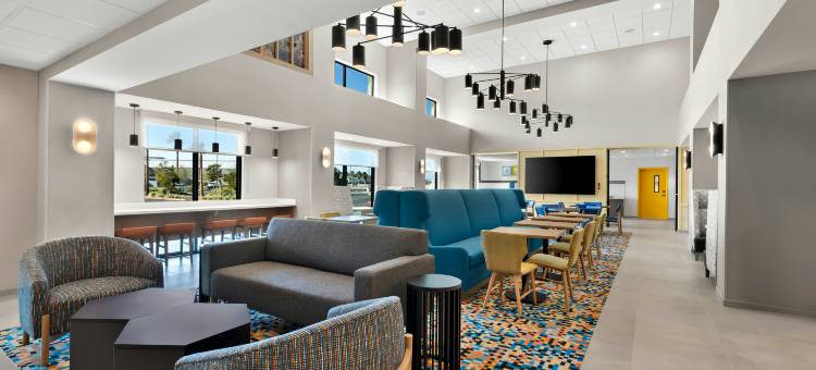 科罗纳希尔顿欢朋套房酒店(Hampton Inn & Suites by Hilton Corona)图片