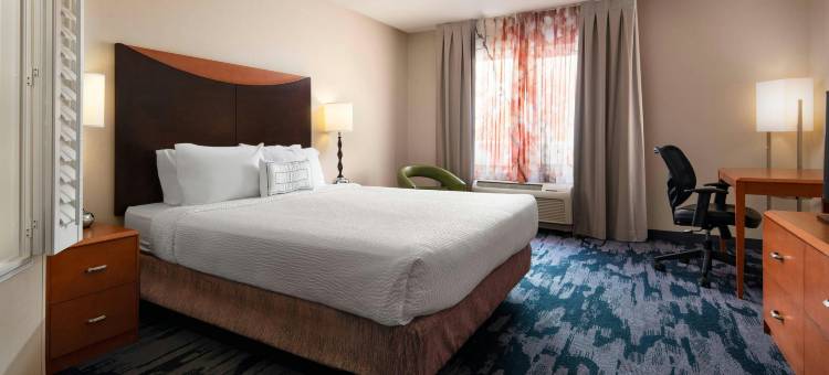 雷丁万枫酒店及套房(Fairfield Inn & Suites Redding)图片