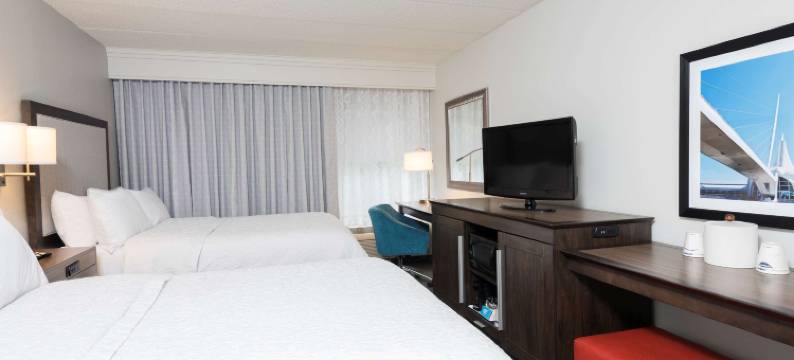 密尔沃基西北欢朋酒店(Hampton Inn Milwaukee-Northwest)图片