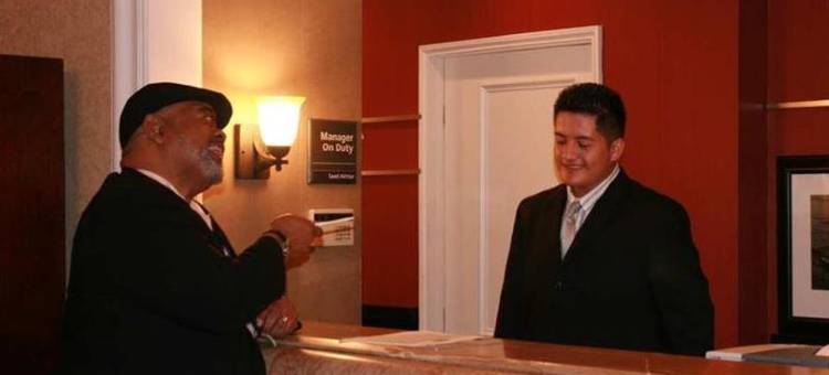 斯坦福德欢朋套房酒店(Hampton Inn & Suites Stamford)图片