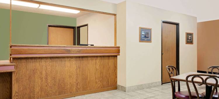 克洛凯速8酒店(Super 8 by Wyndham Cloquet)图片