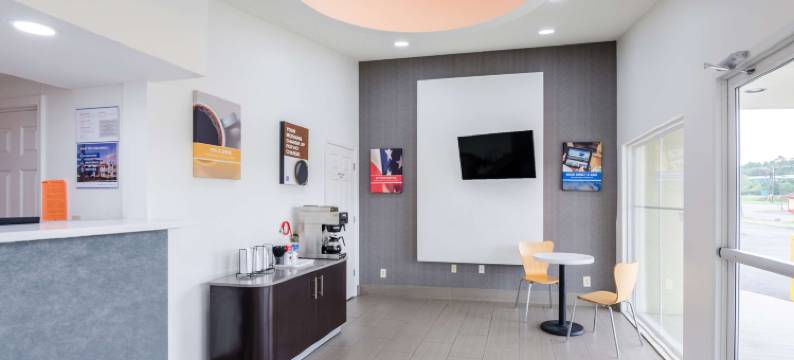 维珍尼亚特鲁特维尔 6 号汽车旅馆(Motel 6 Troutville, VA)图片