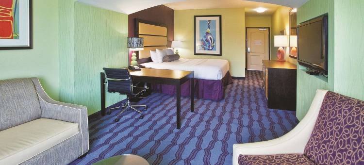 海恩斯维尔斯图尔特堡拉昆塔温德姆套房酒店(La Quinta Inn & Suites by Wyndham Hinesville - Fort Stewart)图片