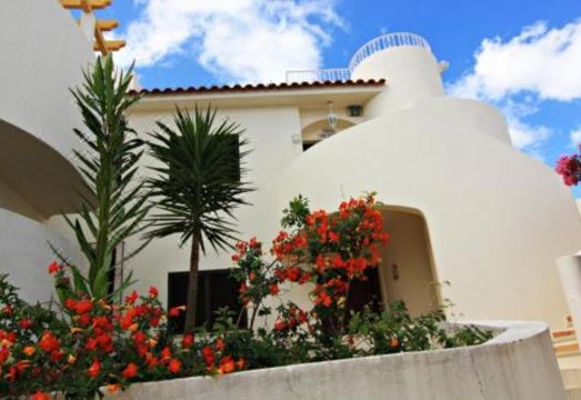 Monte Dourado Hotel Overview