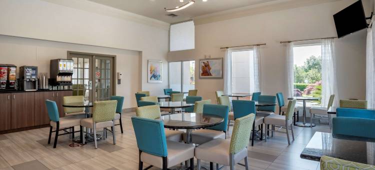 卡尔顿贝斯特韦斯特套房酒店(Best Western Plus Carlton Suites)图片