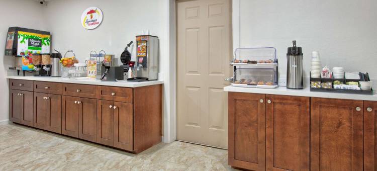 速8酒店-温德姆维多利亚南部59号公路(Super 8 by Wyndham Victoria / South / Hwy 59)图片