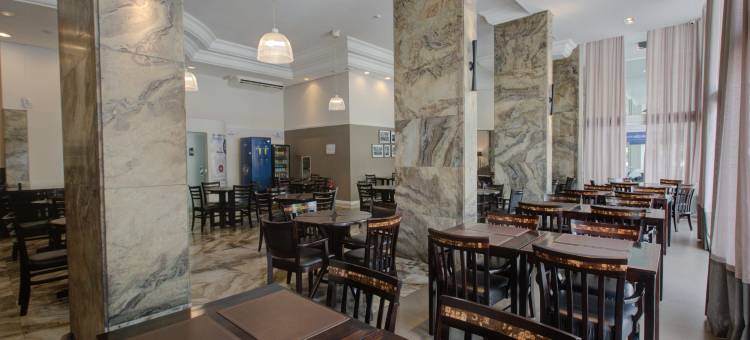 布卢梅瑙斯拉维耶罗酒店(Slaviero Blumenau)图片