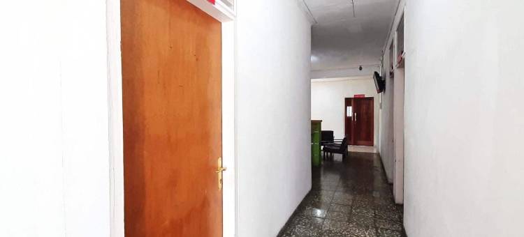 罗马宣言伊斯兰教酒店 红门(Roemah Proklamasi Syariah Mitra RedDoorz)图片