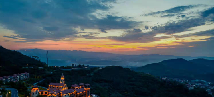 五云山云顶城堡酒店图片
