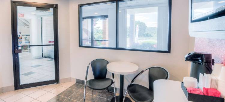 新伦敦6号汽车旅馆 - 奈安蒂克(Motel 6 Niantic, CT - New London)图片