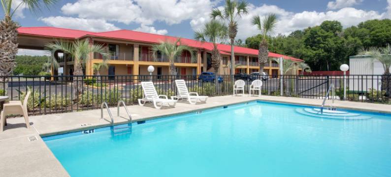 德芙尼亚克斯普林斯温德姆速8酒店(Super 8 by Wyndham Defuniak Springs)图片