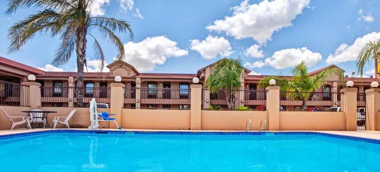 温德姆速8酒店蒙贝尔维尤/贝敦东(Super 8 by Wyndham Mont Belvieu/Baytown East)图片