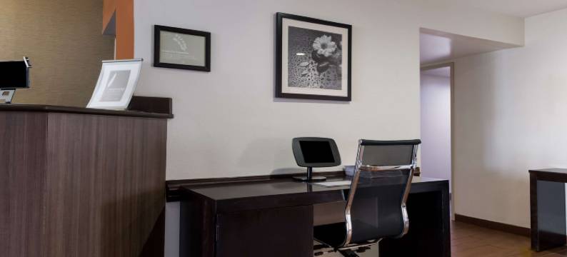 克恩尼斯威尔 I-40 舒眠酒店(Sleep Inn Kernersville I-40)图片