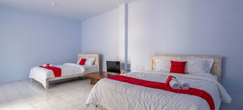 红门修拉伊亚酒店@ 朋多窝索市中心(RedDoorz Syariah @ Bondowoso City Center)图片