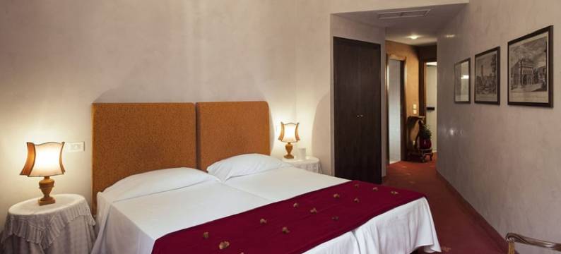 哥伦比亚酒店(Hotel Columbia)图片